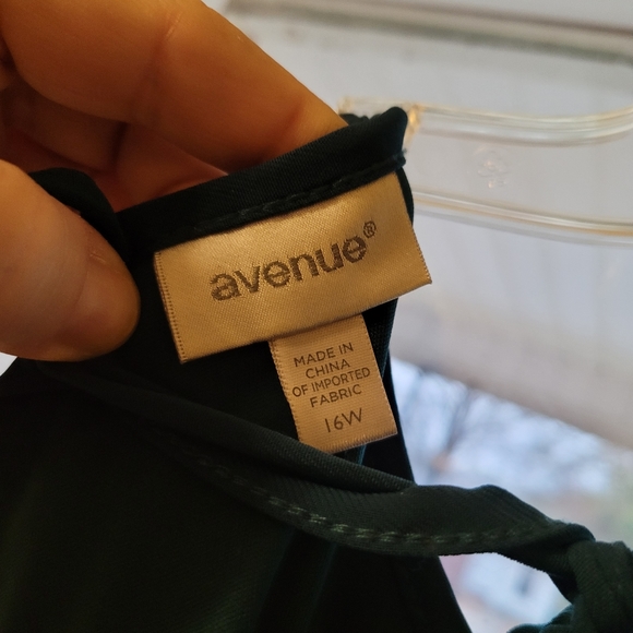 Avenue Plus Size 16w long gown. Beautiful green with beading at waist. - Picture 4 of 5